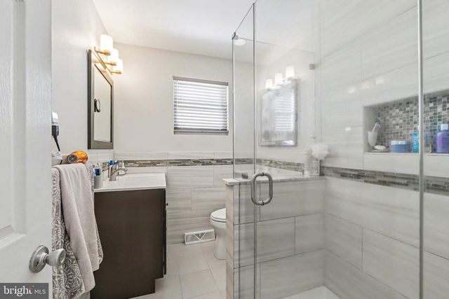 5406 CALVERT AVE, Ventnor City, NJ 08406