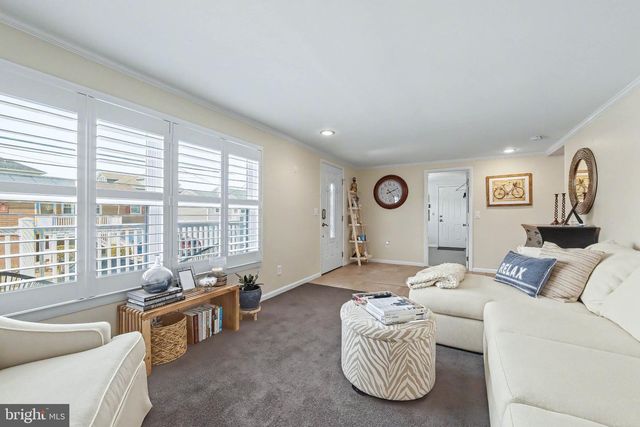 5406 CALVERT AVE, Ventnor City, NJ 08406