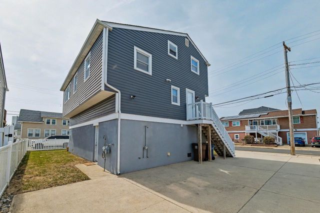 5406 CALVERT AVE, Ventnor City, NJ 08406