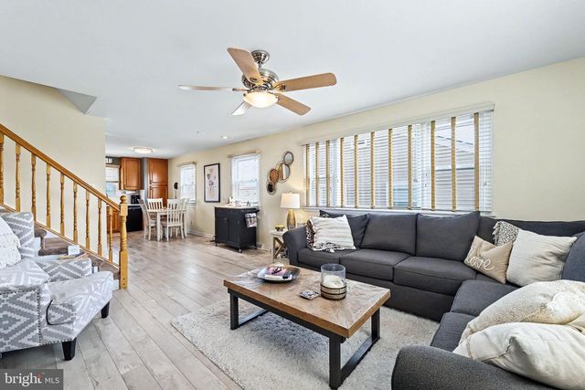 5406 CALVERT AVE, Ventnor City, NJ 08406
