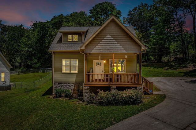 1116 Taylor Town Rd, White Bluff, TN 37187