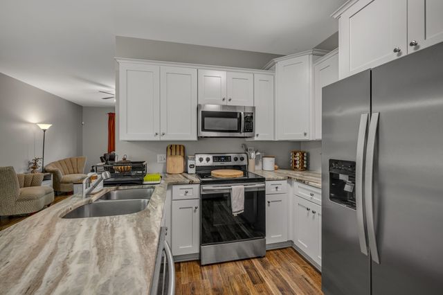 1116 Taylor Town Rd, White Bluff, TN 37187