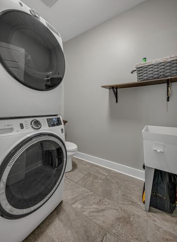 1116 Taylor Town Rd, White Bluff, TN 37187