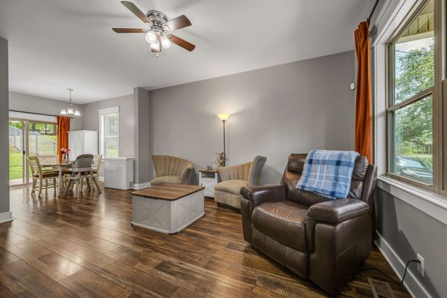 1116 Taylor Town Rd, White Bluff, TN 37187