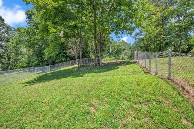 1116 Taylor Town Rd, White Bluff, TN 37187