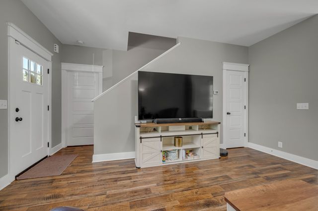 1116 Taylor Town Rd, White Bluff, TN 37187