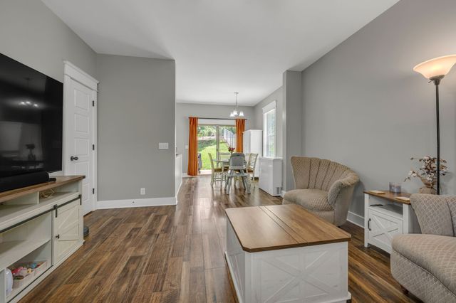 1116 Taylor Town Rd, White Bluff, TN 37187