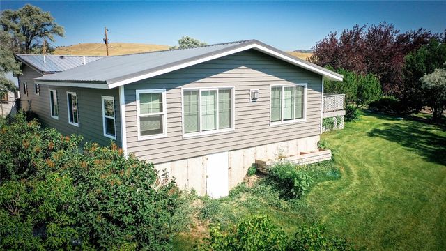 15 West End Road, Livingston, MT 59047