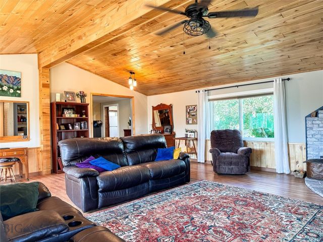 15 West End Road, Livingston, MT 59047