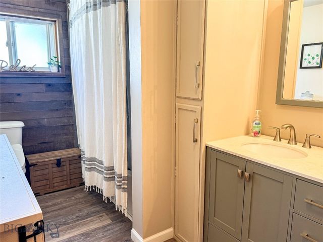 15 West End Road, Livingston, MT 59047