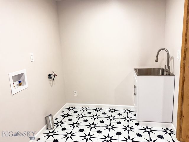 15 West End Road, Livingston, MT 59047