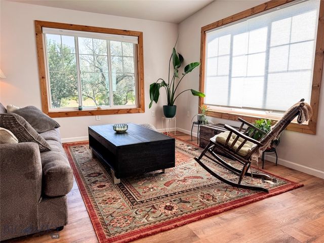 15 West End Road, Livingston, MT 59047