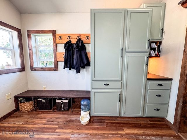 15 West End Road, Livingston, MT 59047