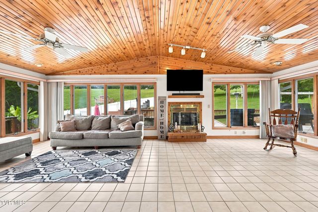 635 Old Union Road, Church Hill, TN 37642