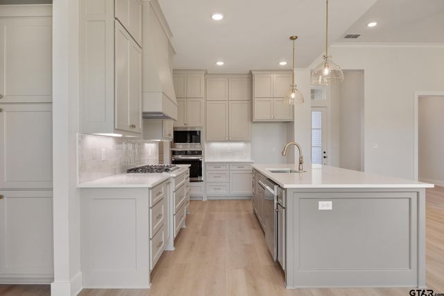 509 Artesian Meadow, Bullard, TX 75757