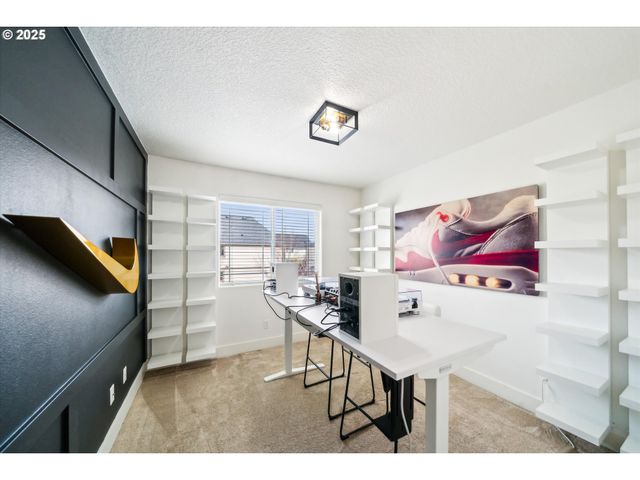 10592 Nw 289TH Ave, North Plains, OR 97133