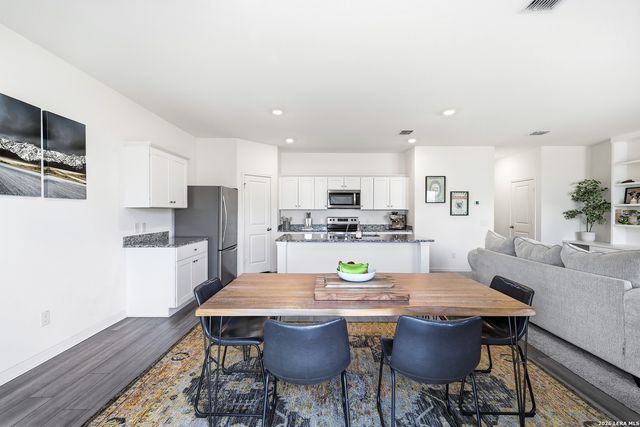 7726 FERN HOLW, San Antonio, TX 78252