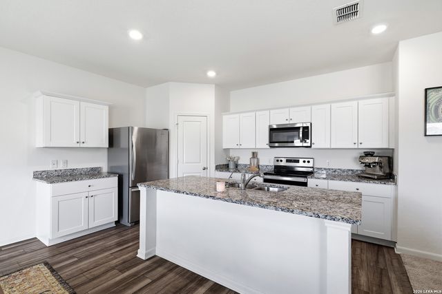 7726 FERN HOLW, San Antonio, TX 78252