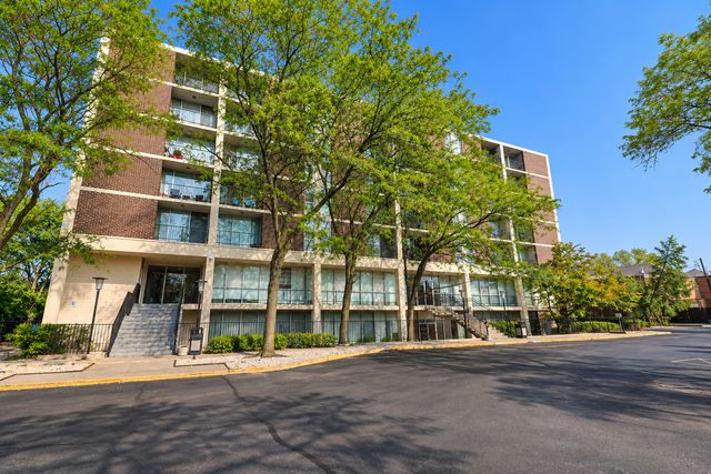 1043 S York Road 409, Bensenville, IL 60106