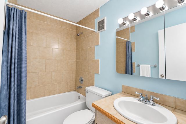 1043 S York Road 409, Bensenville, IL 60106