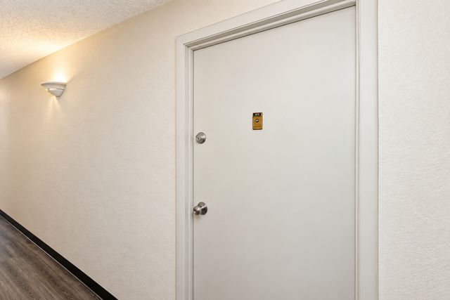 1043 S York Road 409, Bensenville, IL 60106