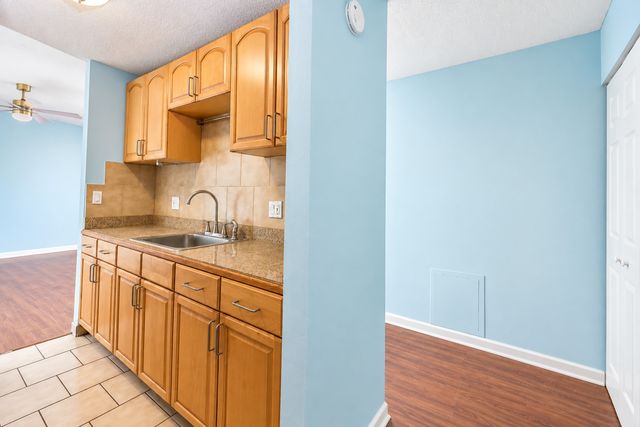1043 S York Road 409, Bensenville, IL 60106