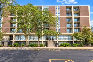 1043 S York Road 409, Bensenville, IL 60106