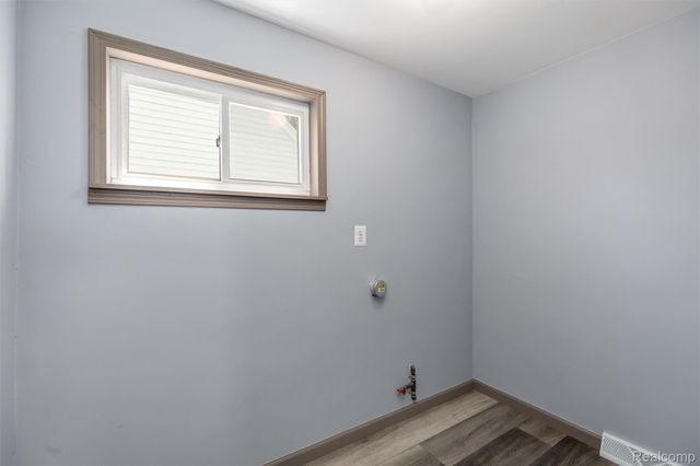 24921 Lexington Avenue, Eastpointe, MI 48021