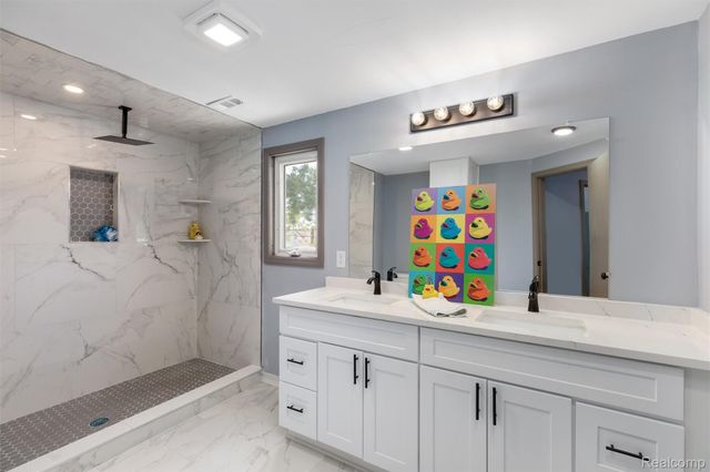 24921 Lexington Avenue, Eastpointe, MI 48021