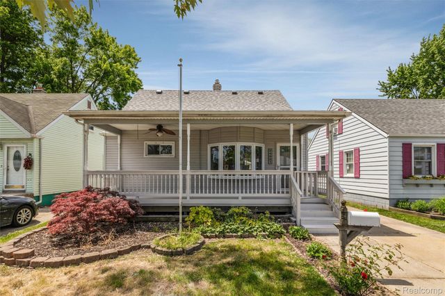24921 Lexington Avenue, Eastpointe, MI 48021