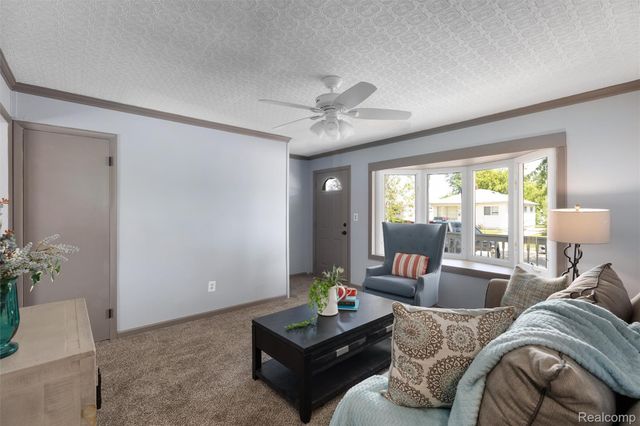 24921 Lexington Avenue, Eastpointe, MI 48021