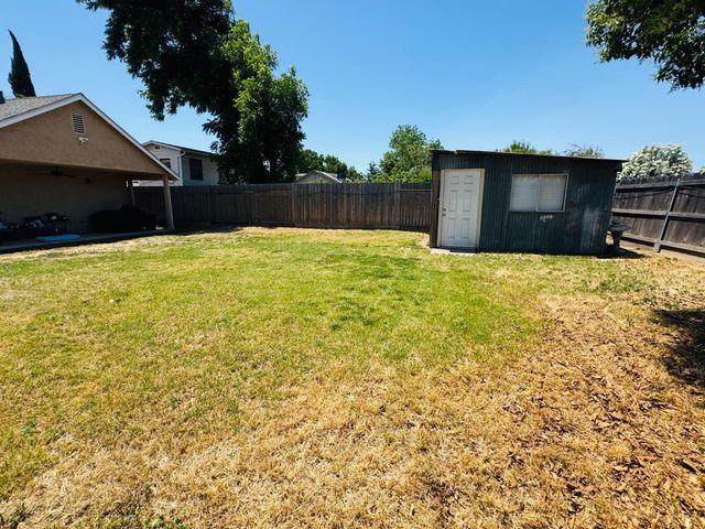 3761 Arizona Ave, Riverbank, CA 95367
