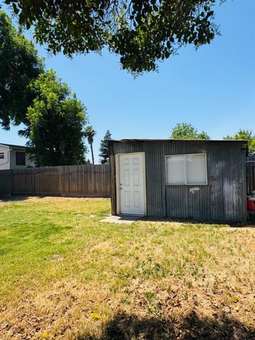 3761 Arizona Ave, Riverbank, CA 95367