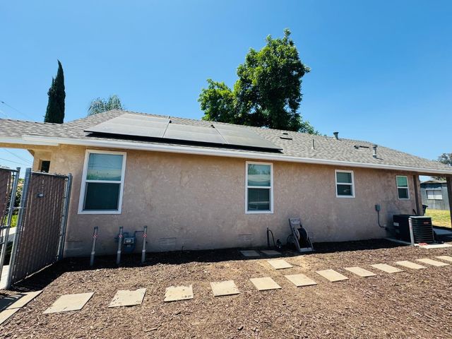 3761 Arizona Ave, Riverbank, CA 95367