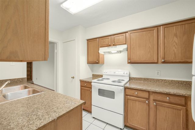 2019 Place Rebecca Lane G1, Houston, TX 77090