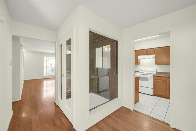 2019 Place Rebecca Lane G1, Houston, TX 77090