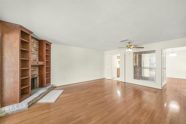 2019 Place Rebecca Lane G1, Houston, TX 77090