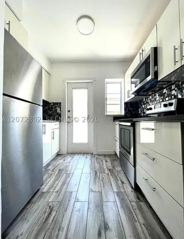 500 77th St 3, Miami Beach, FL 33141