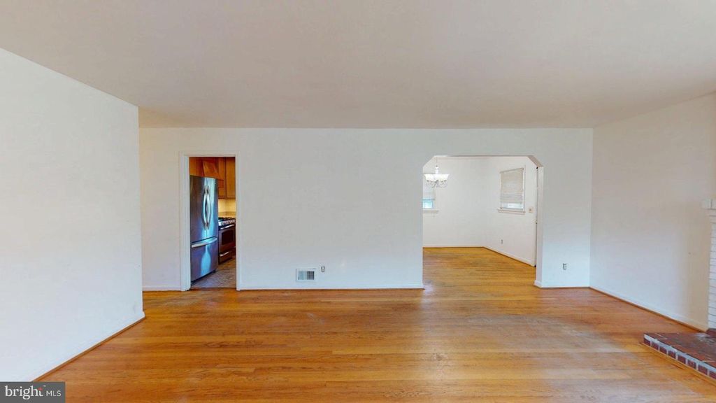 7110 BELTZ DR, District Heights, MD 20747