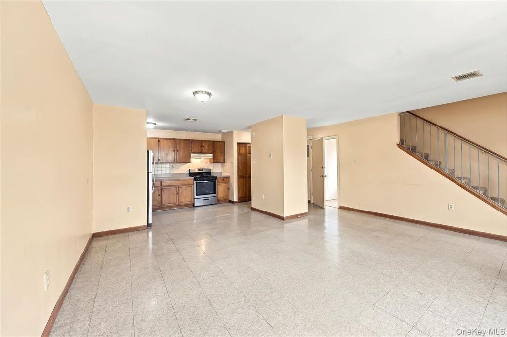 901 Prospect Avenue C, Bronx, NY 10459