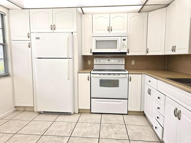 2803 Victoria Way B1, Coconut Creek, FL 33066