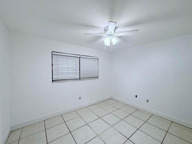 202 SE 3RD Terrace 1, Dania Beach, FL 33004