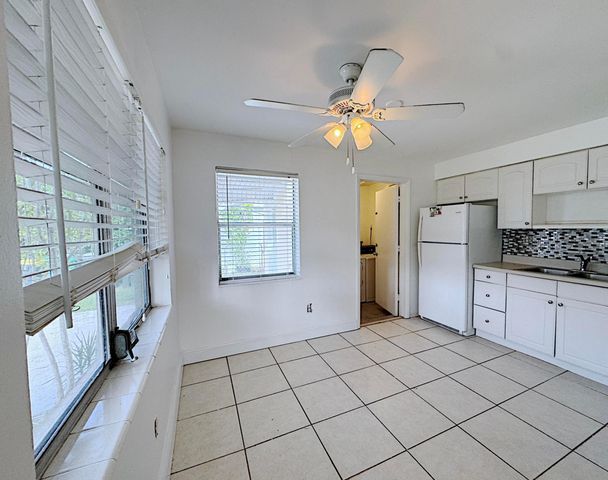 202 SE 3RD Terrace 1, Dania Beach, FL 33004