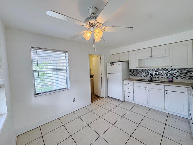 202 SE 3RD Terrace 1, Dania Beach, FL 33004