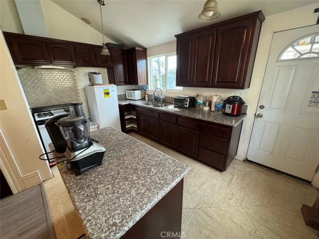 614 E 23rd, Los Angeles, CA 90011