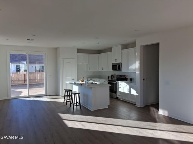 3704 Camino Mia Court, Rosamond, CA 93560