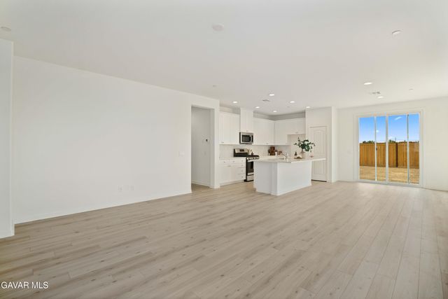 3704 Camino Mia Court, Rosamond, CA 93560