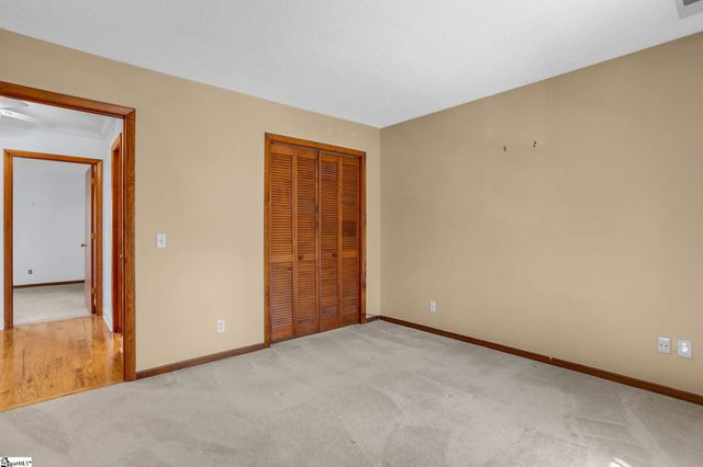 4 Creekside Way, Greenville, SC 29609