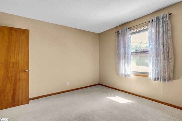 4 Creekside Way, Greenville, SC 29609