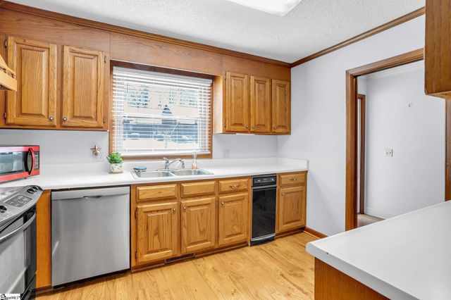 4 Creekside Way, Greenville, SC 29609